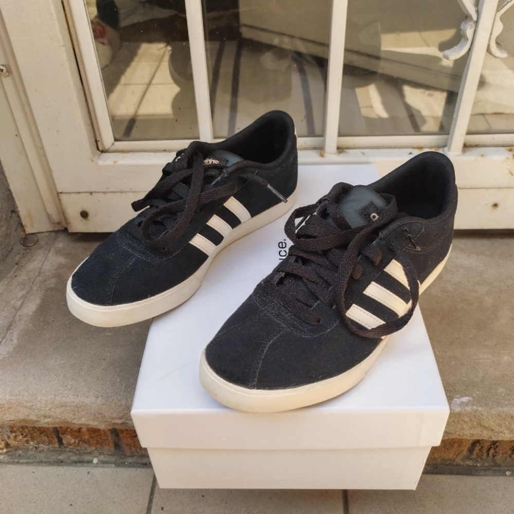 Women's sneakers